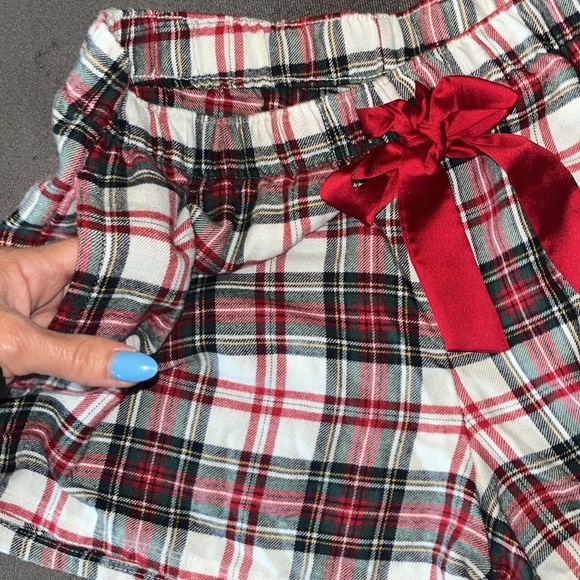 Hollister Sleep Plaid Women's M PJ Shorts with Red Satin Bow Holiday Festive - Picture 5 of 8